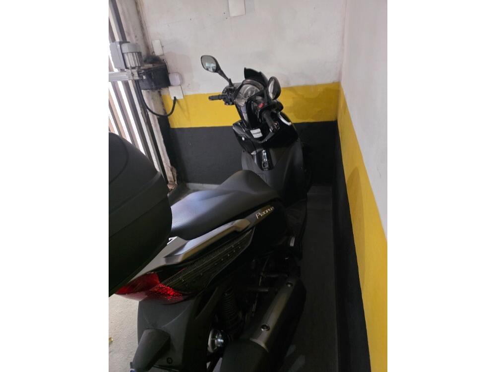 Kymco People 300