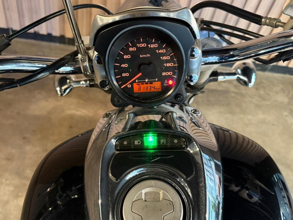 Suzuki BOULEVARD M 800