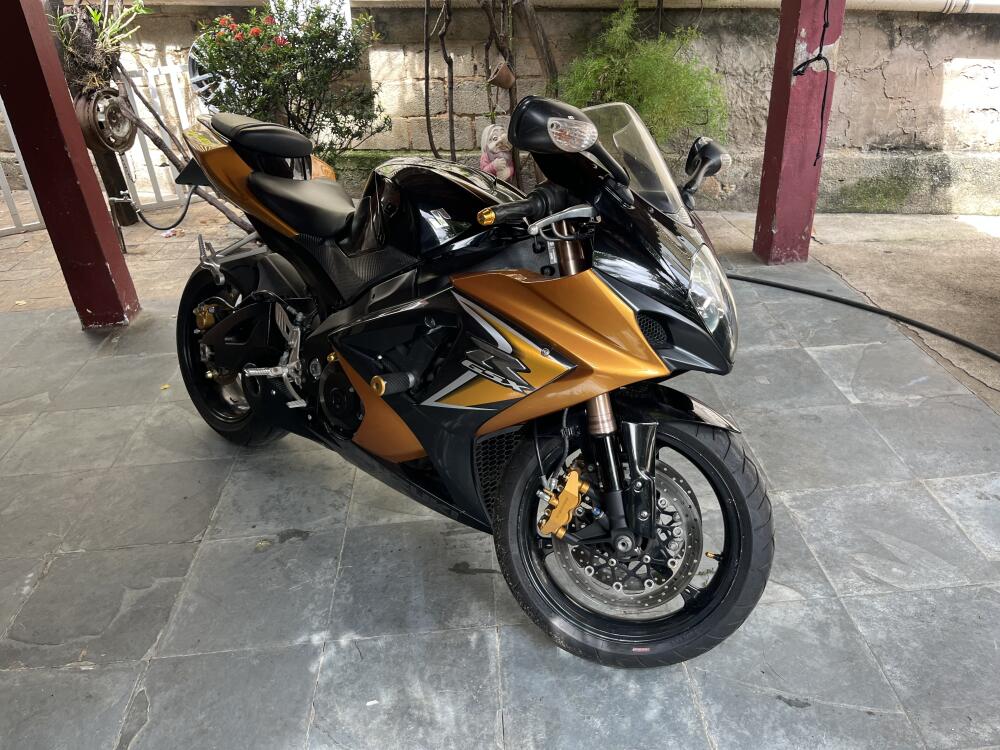 Suzuki GSX R 1000