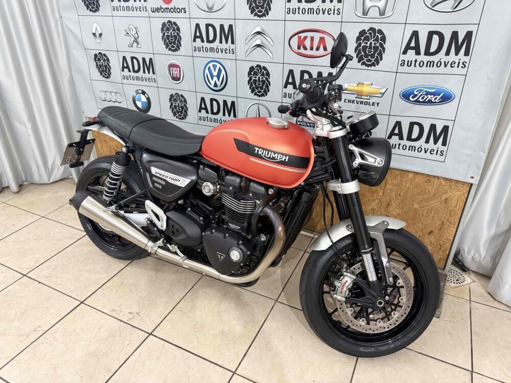 Triumph Street Twin