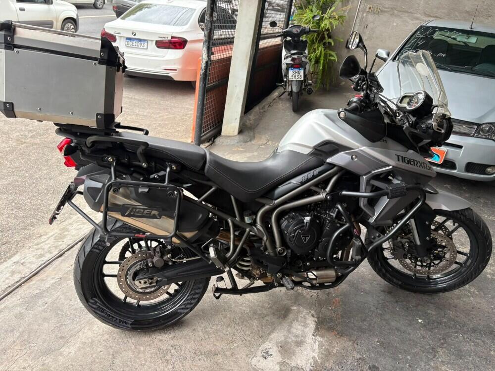 Triumph Tiger 800