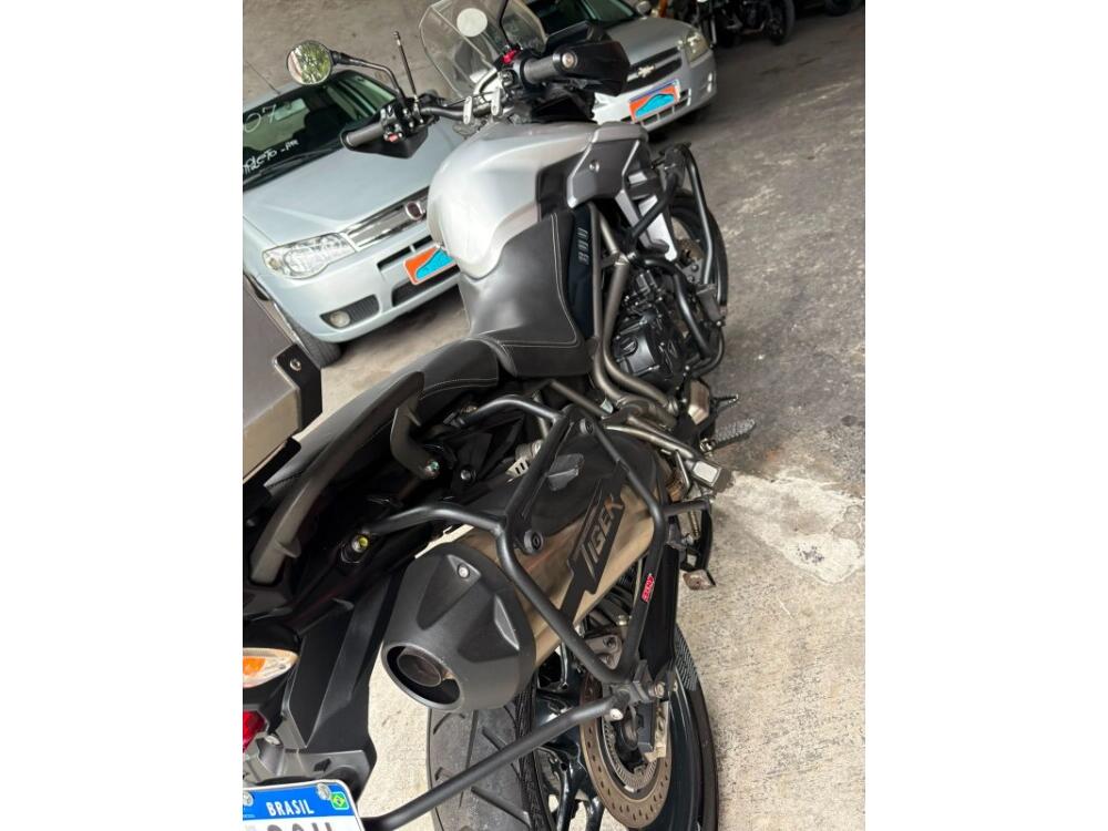 Triumph Tiger 800