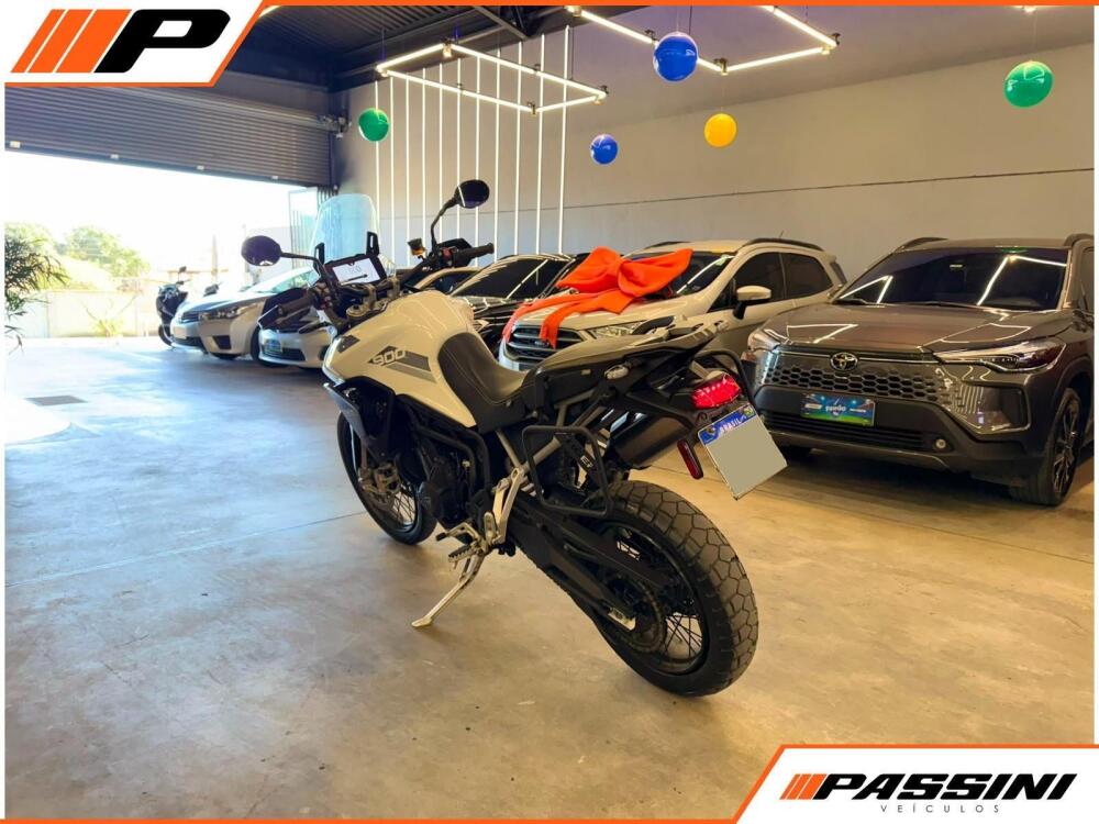 Triumph Tiger 900