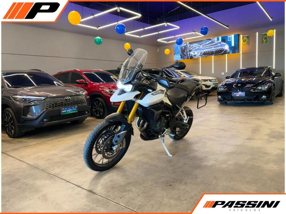 Triumph Tiger 900