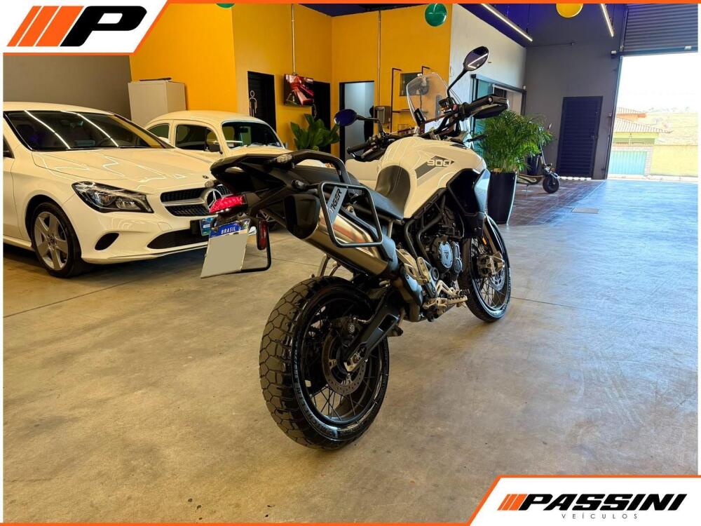 Triumph Tiger 900