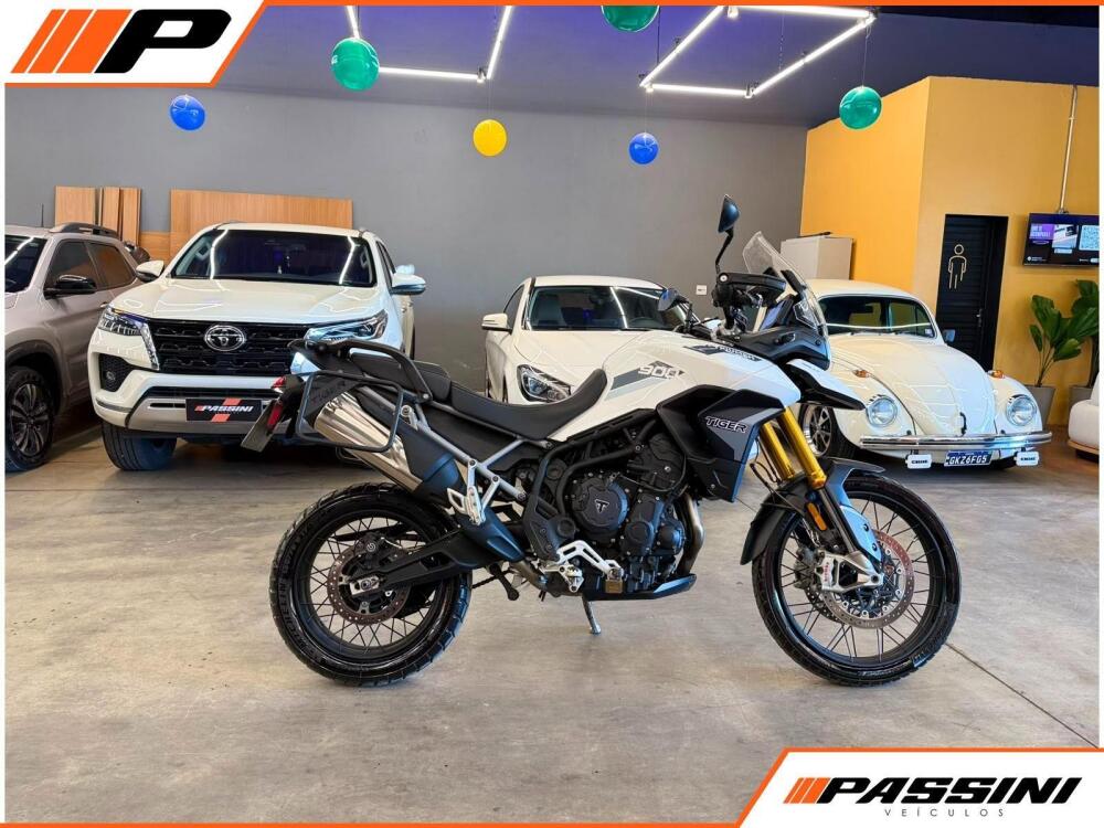 Triumph Tiger 900