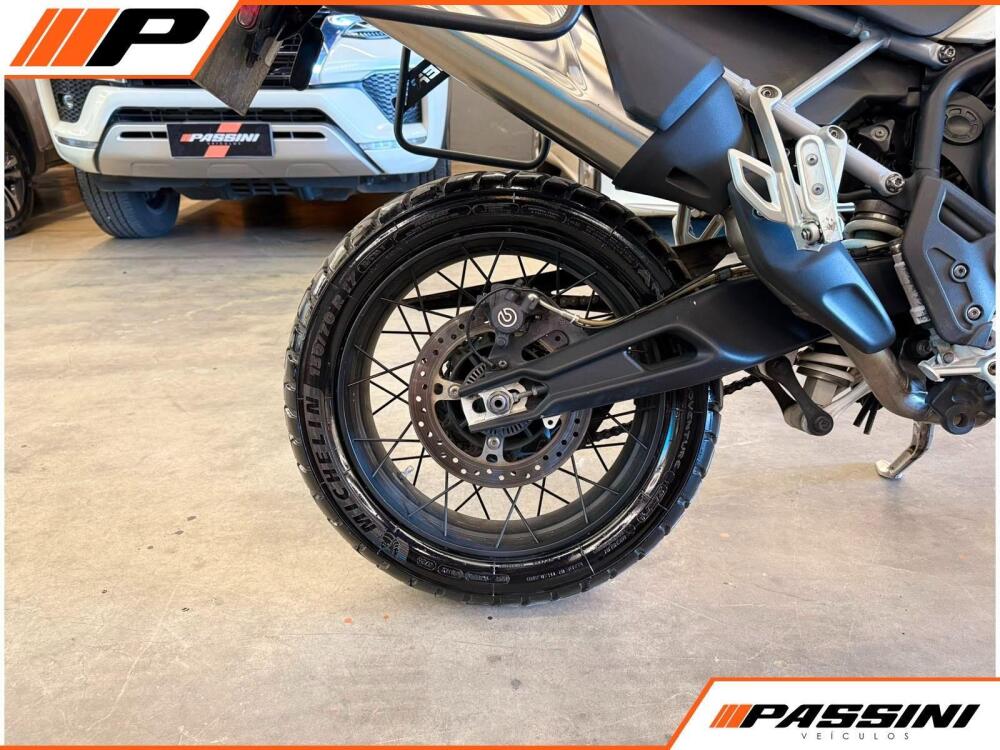Triumph Tiger 900