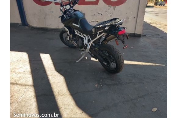 Triumph Tiger 900