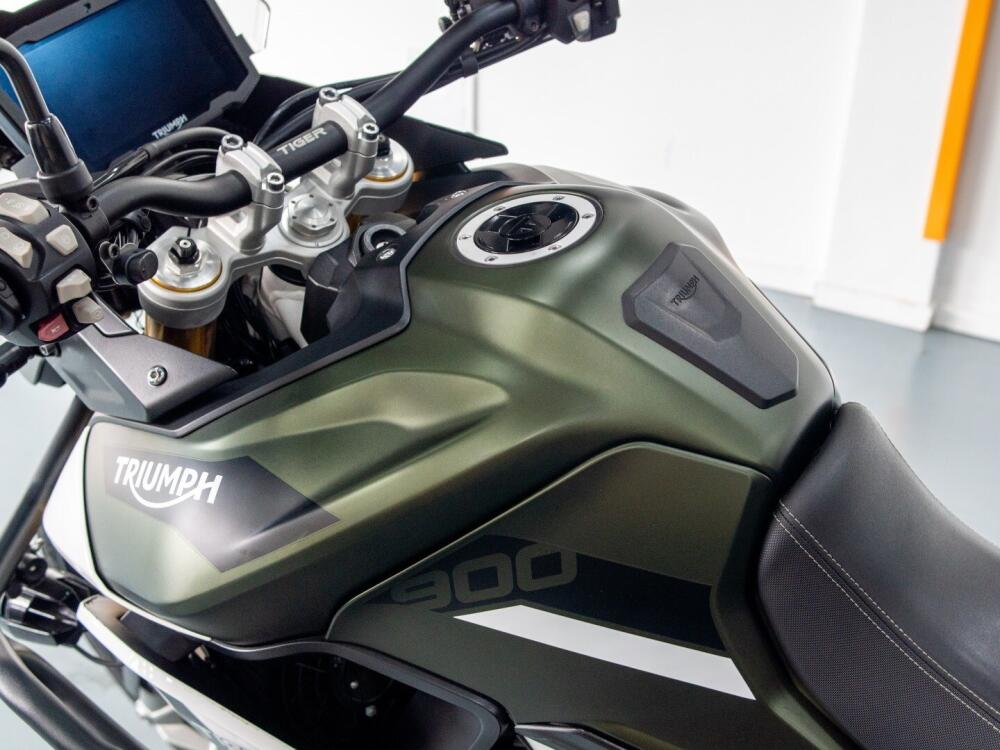 Triumph Tiger 900