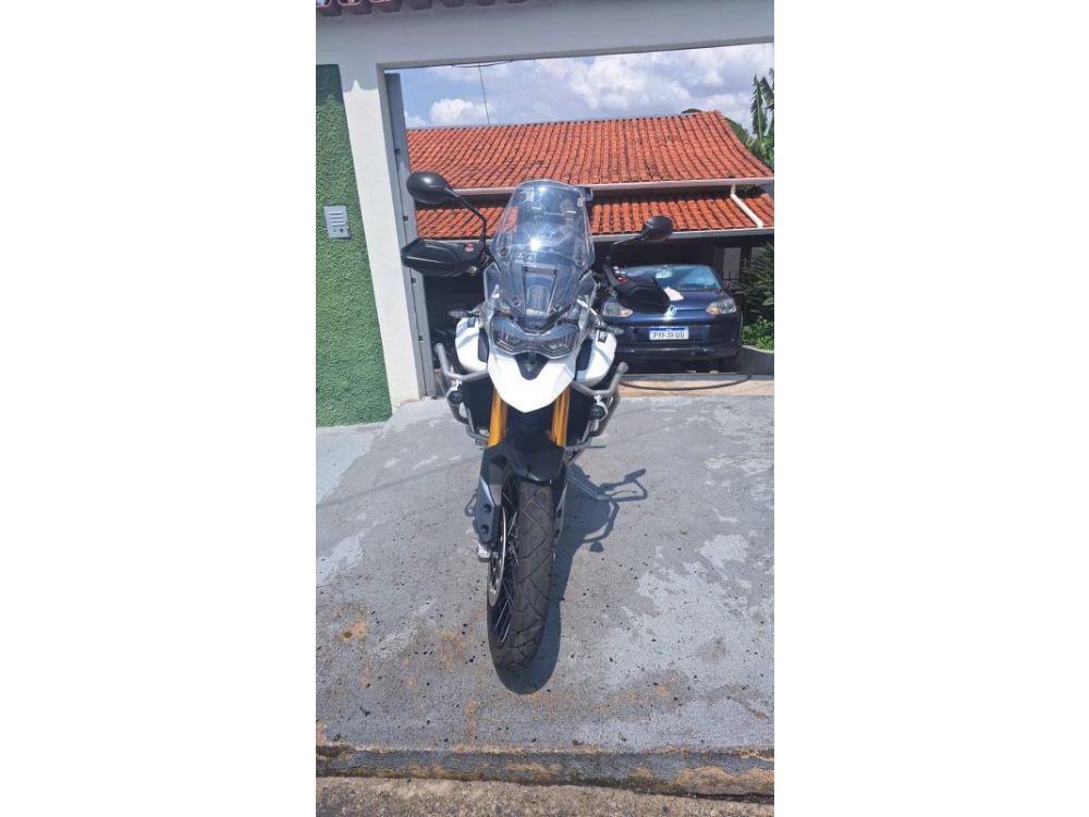 Triumph Tiger 900