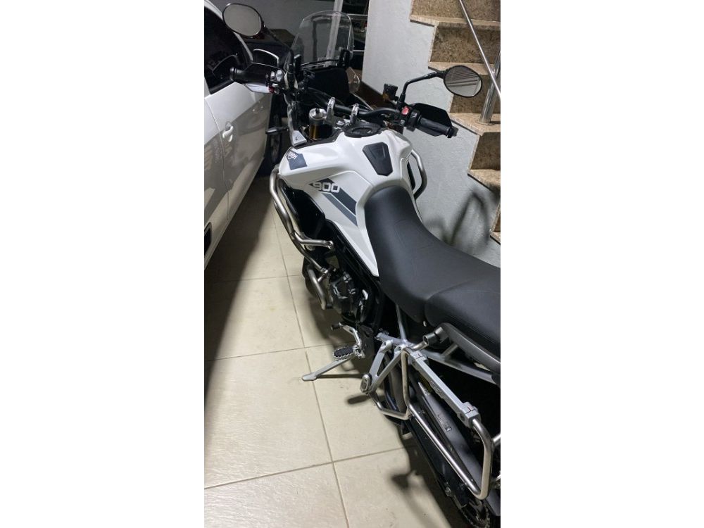 Triumph Tiger 900