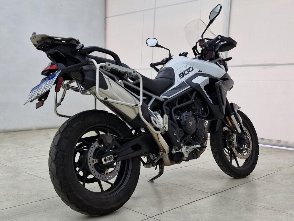 Triumph Tiger 900