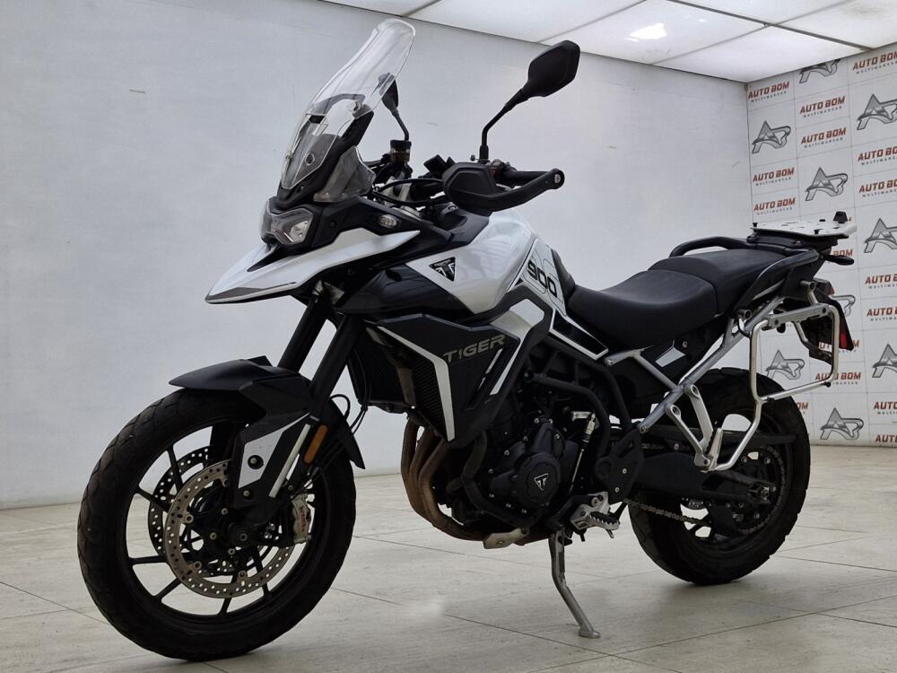 Triumph Tiger 900