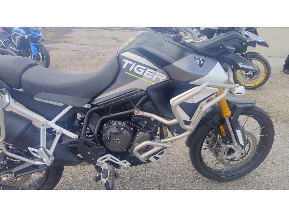 Triumph Tiger 900