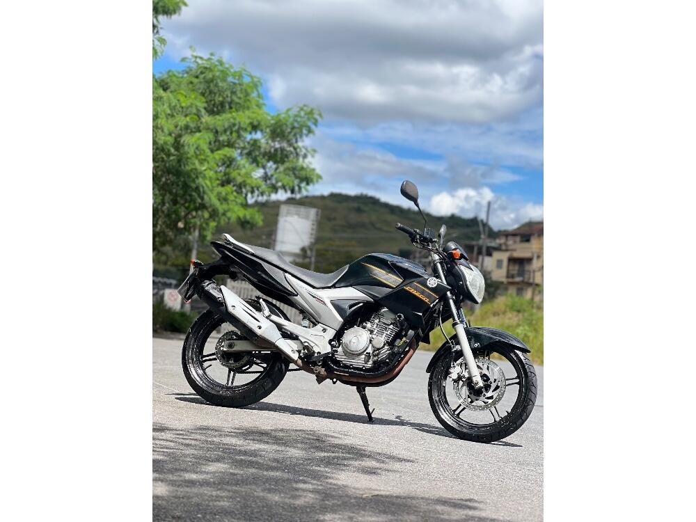 Yamaha FAZER 250