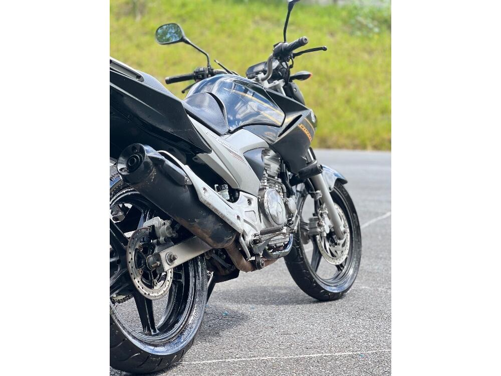 Yamaha FAZER 250