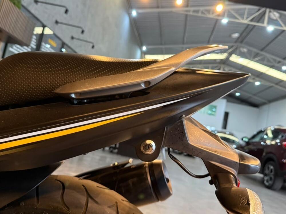 Yamaha FAZER 250