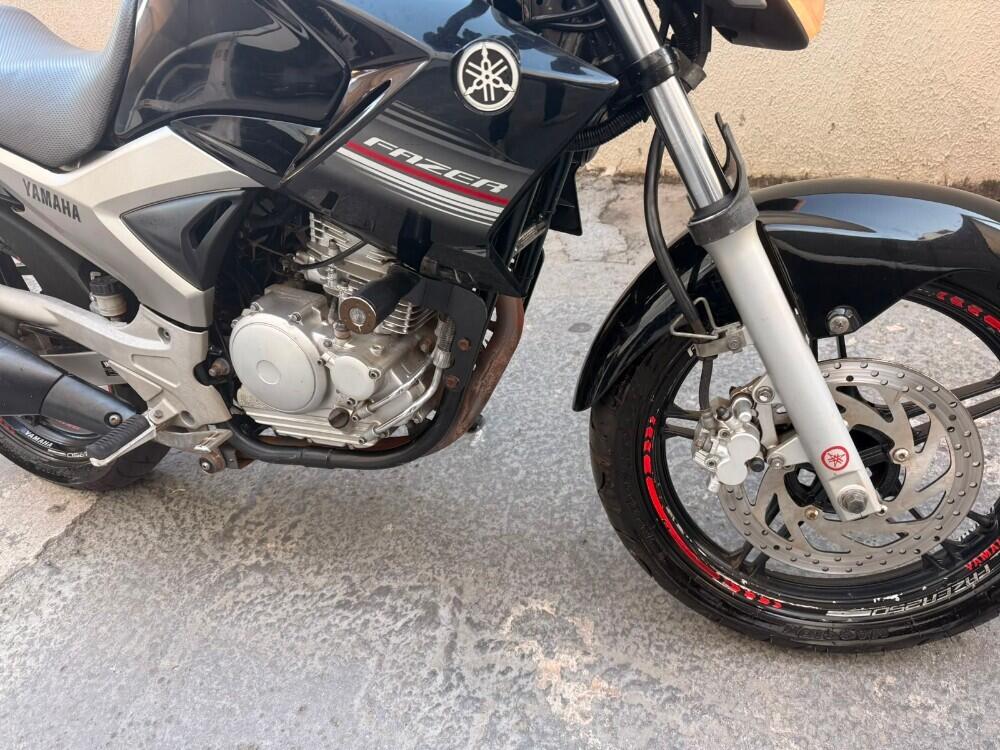 Yamaha FAZER 250