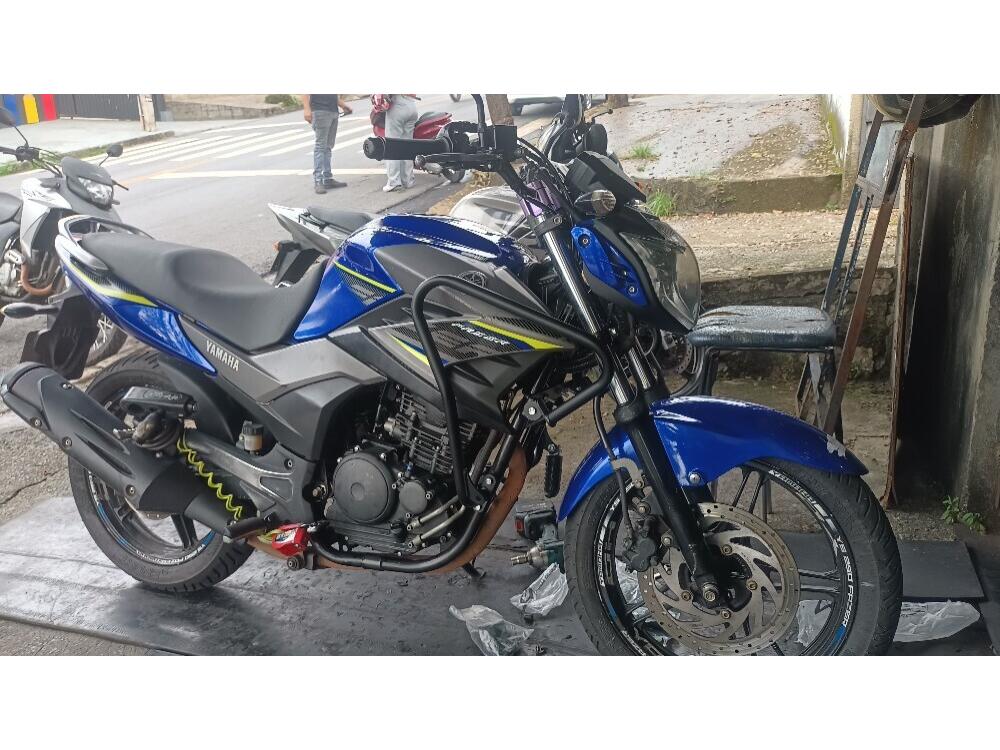 Yamaha FAZER 250