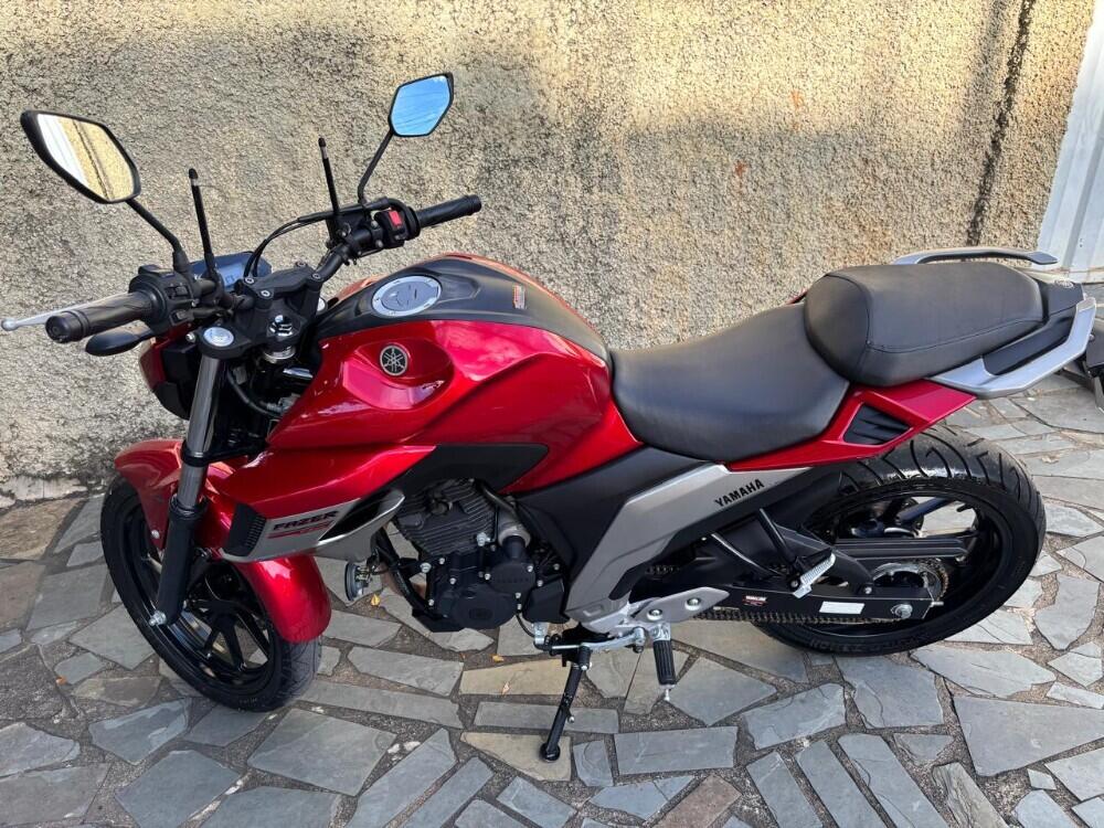 Yamaha FAZER 250
