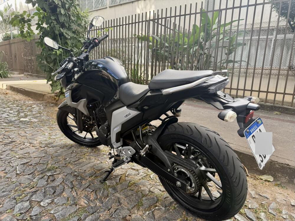 Yamaha FAZER 250
