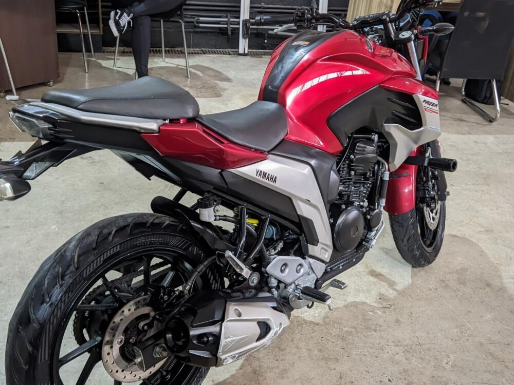Yamaha FAZER 250