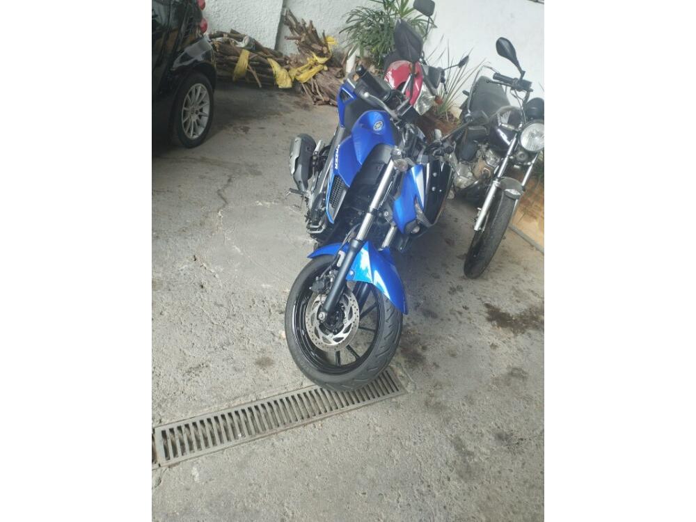 Yamaha FAZER 250