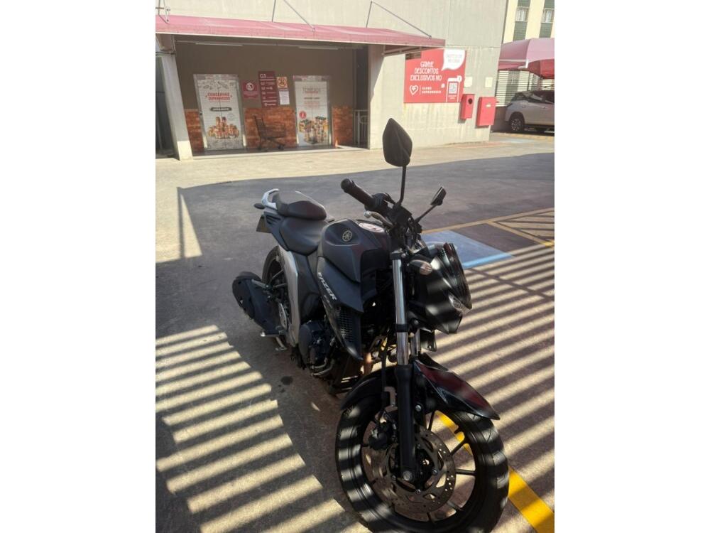 Yamaha FAZER 250