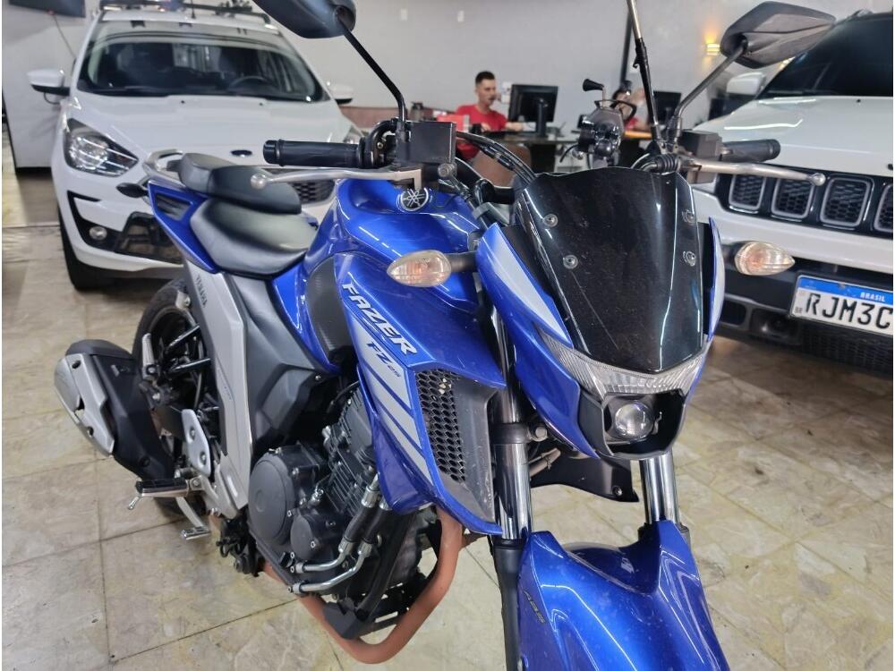 Yamaha FAZER 250