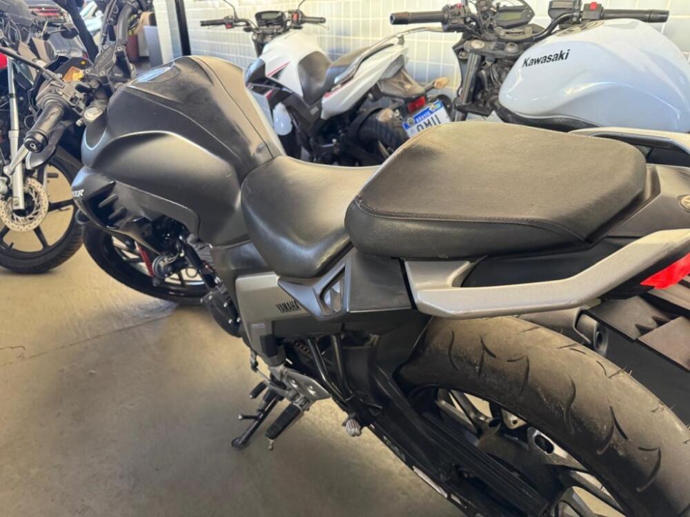 Yamaha FAZER 250