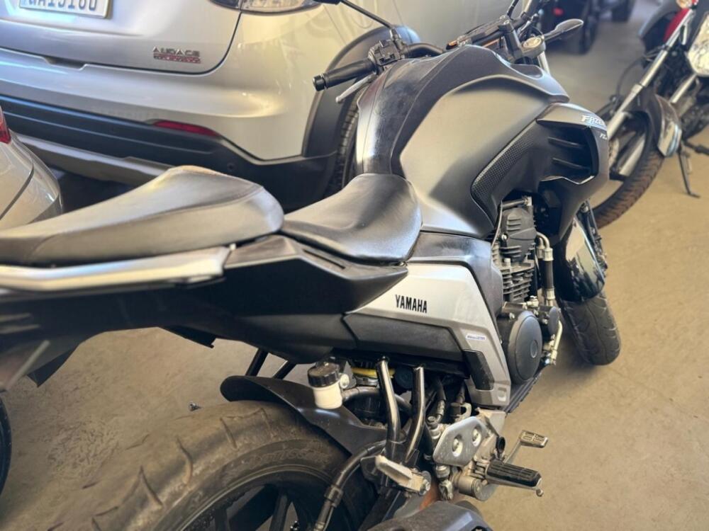 Yamaha FAZER 250