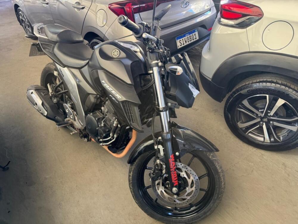 Yamaha FAZER 250