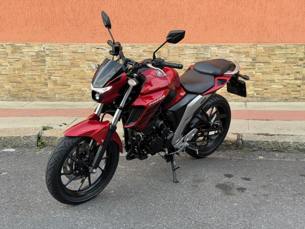 Yamaha FAZER 250