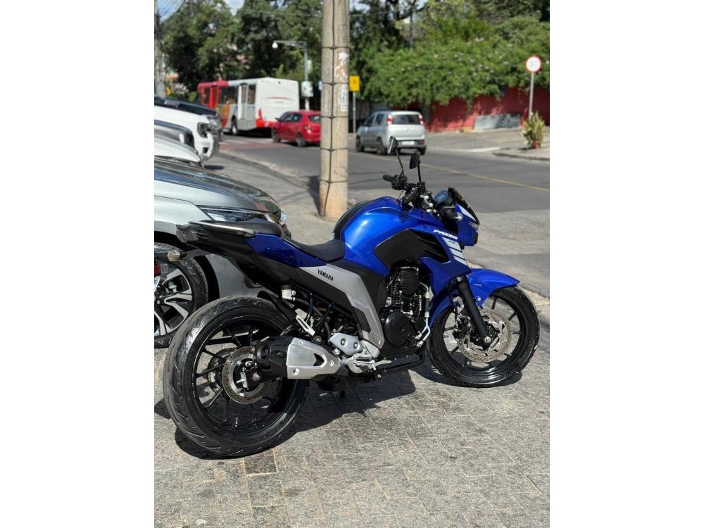 Yamaha FAZER 250
