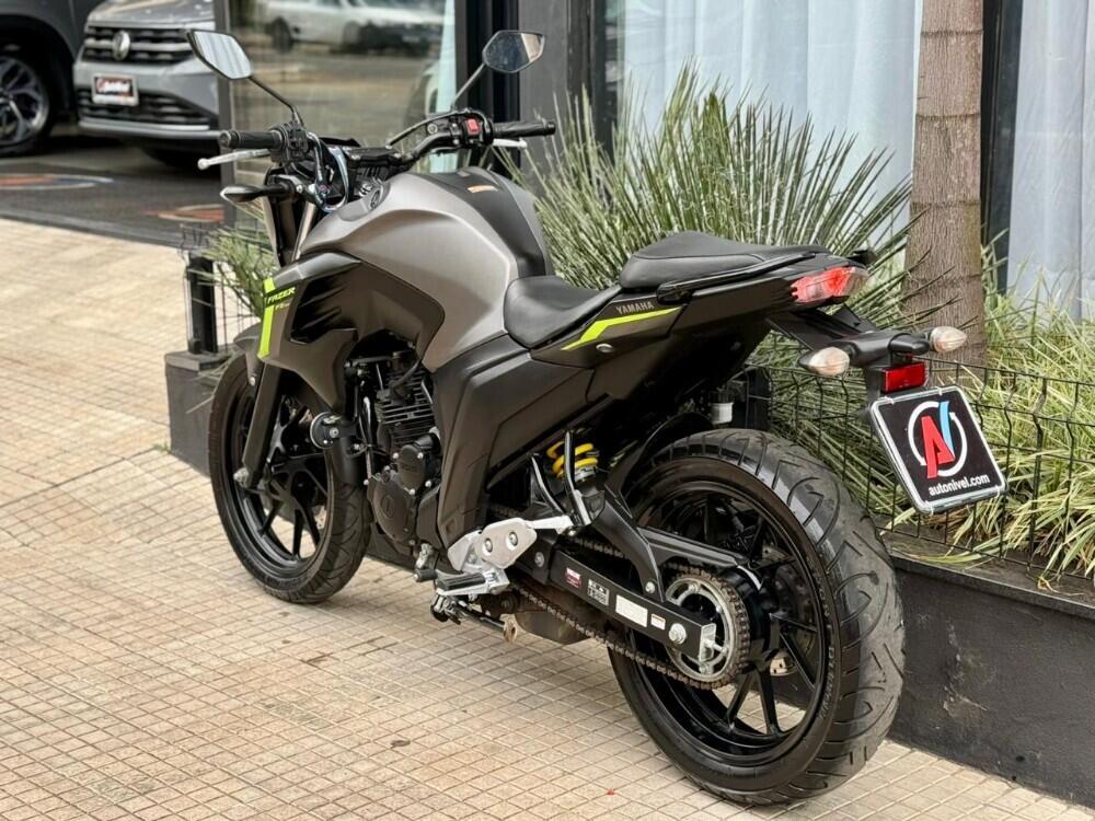Yamaha FAZER 250