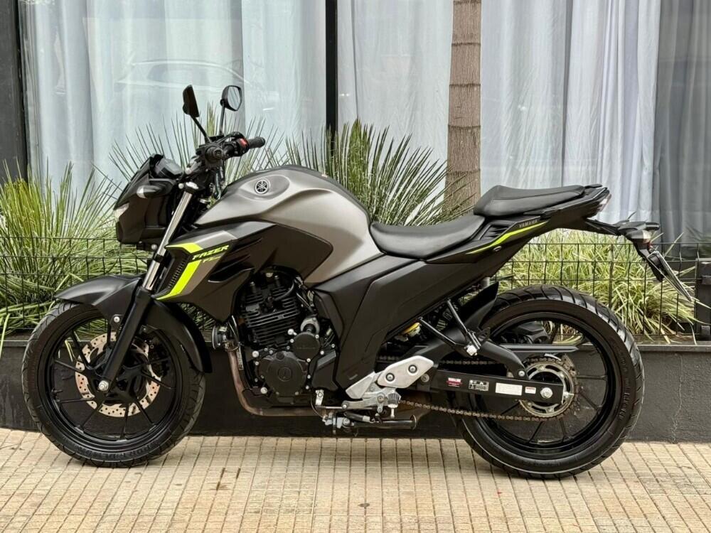 Yamaha FAZER 250
