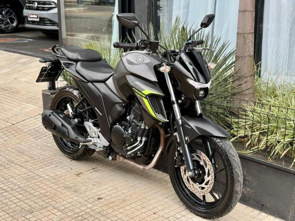 Yamaha FAZER 250