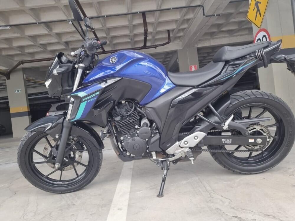 Yamaha FAZER 250