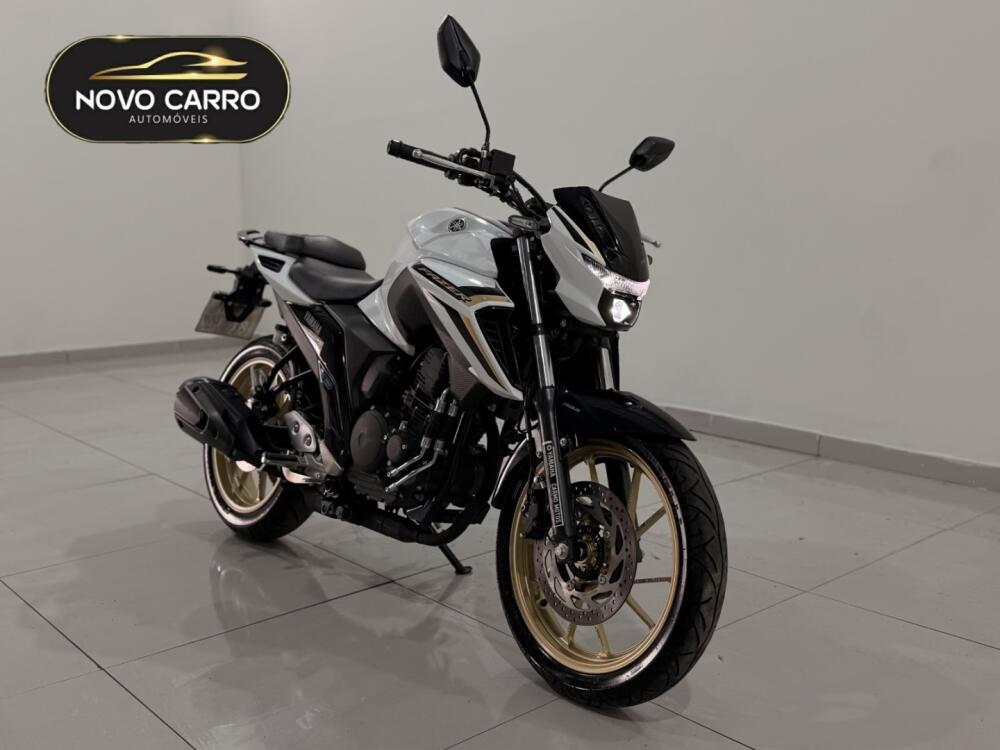 Yamaha FAZER 250