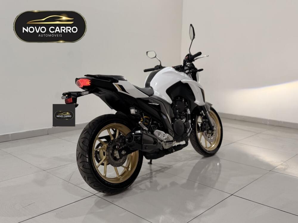Yamaha FAZER 250