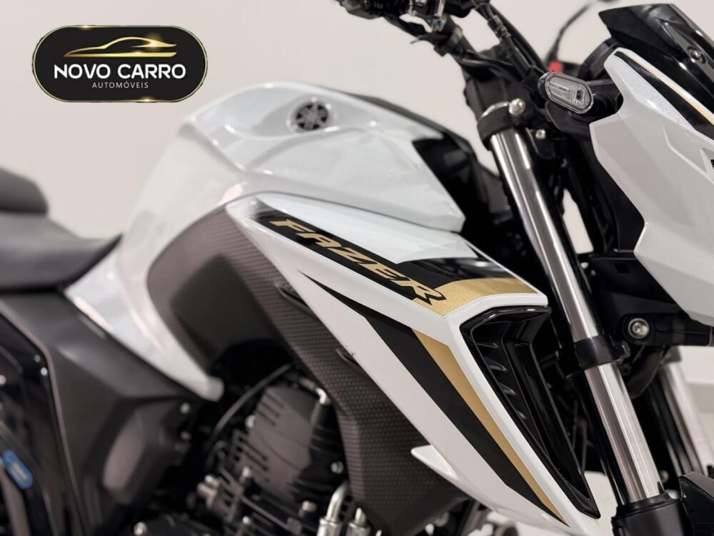 Yamaha FAZER 250