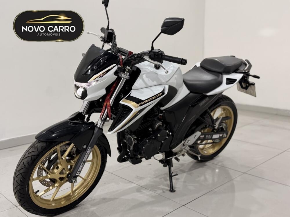 Yamaha FAZER 250