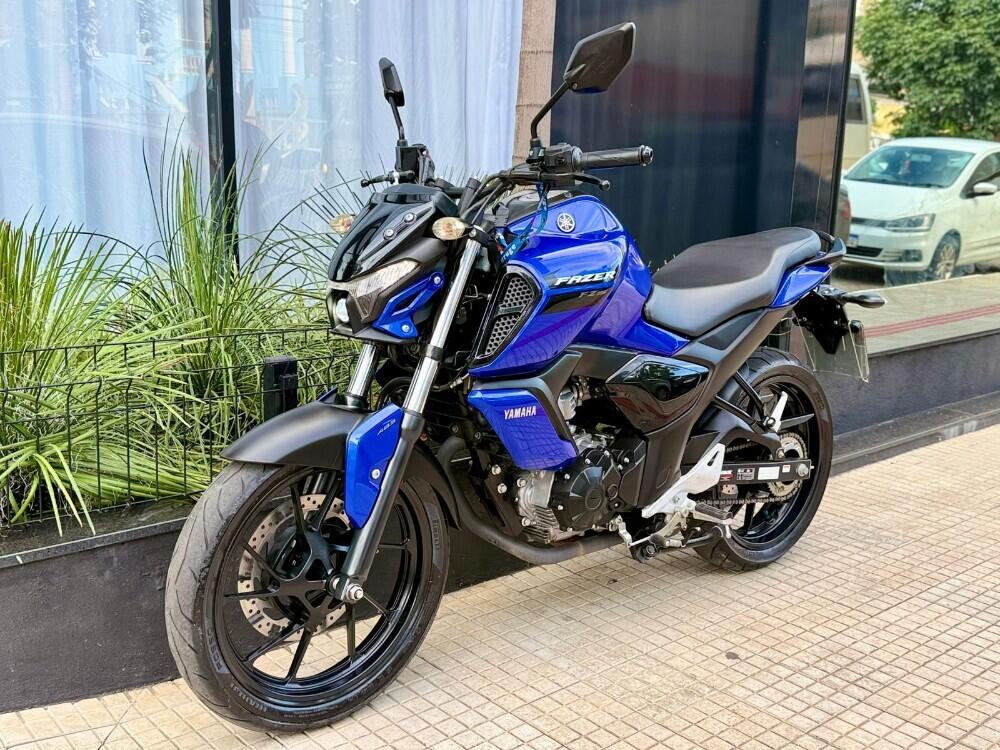 Yamaha FAZER FZ15