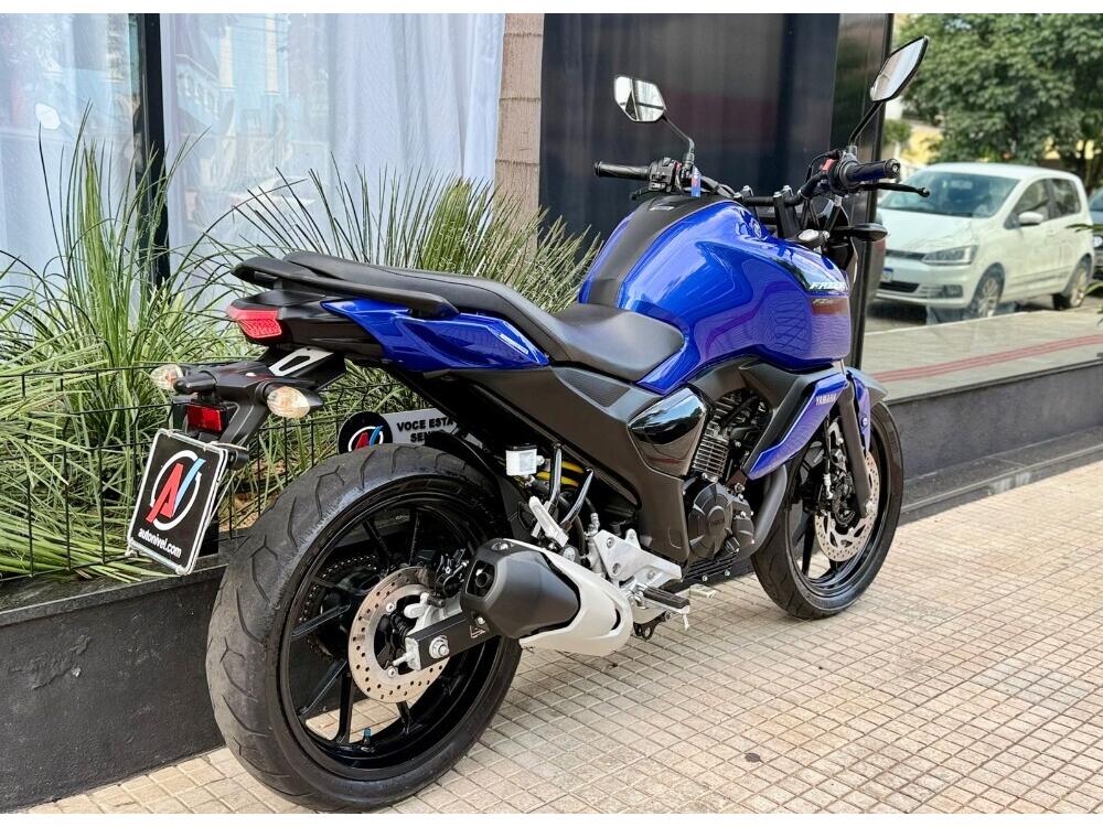 Yamaha FAZER FZ15