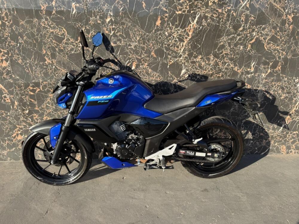 Yamaha FAZER FZ15
