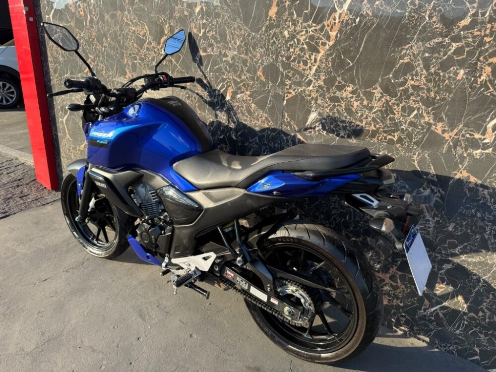 Yamaha FAZER FZ15