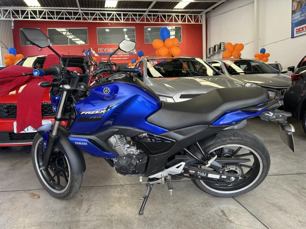 Yamaha FAZER FZ15