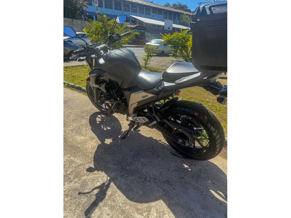 Yamaha FAZER FZ25