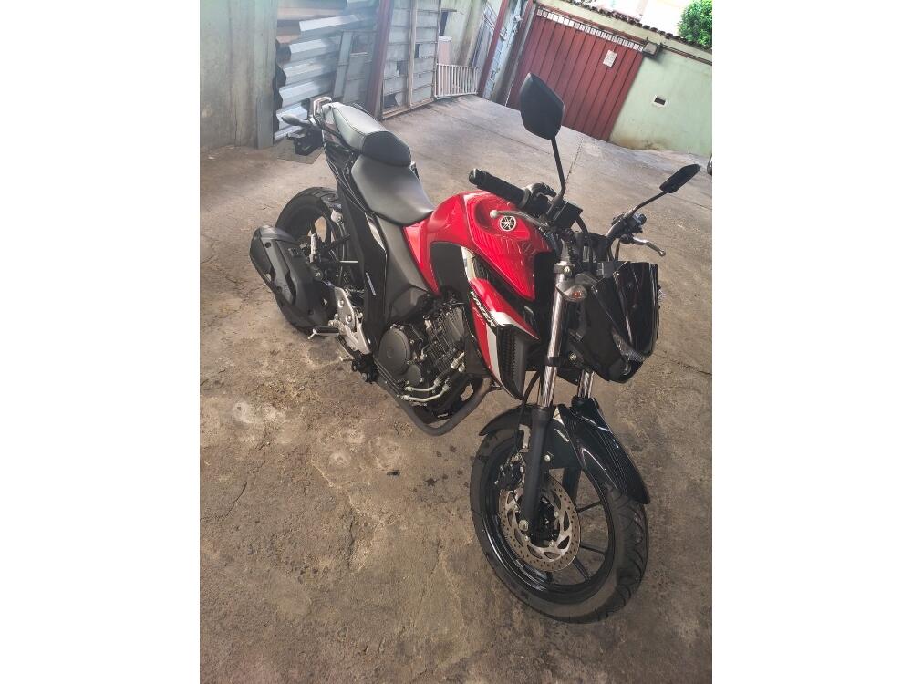 Yamaha FAZER FZ25