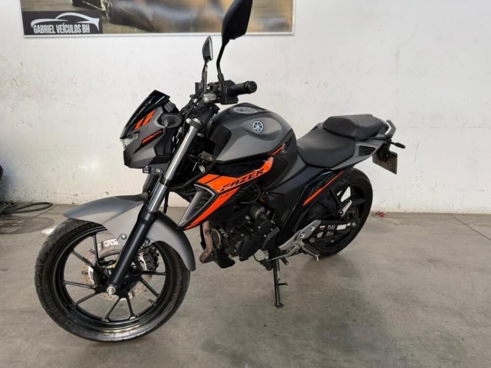 Yamaha FAZER FZ25